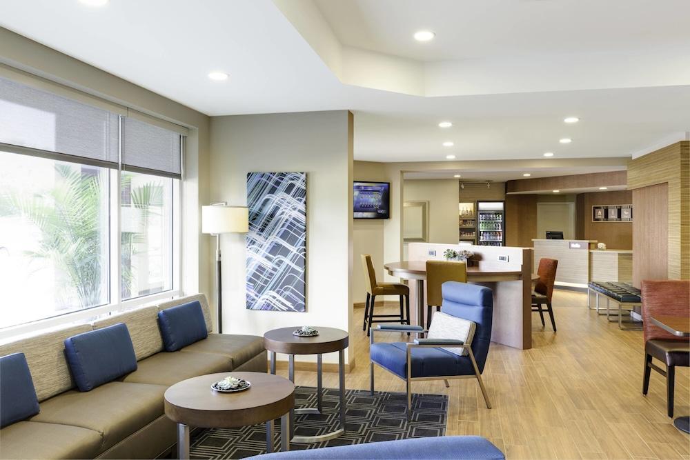 Towneplace Suites By Marriott Dubuque Downtown Exterior foto